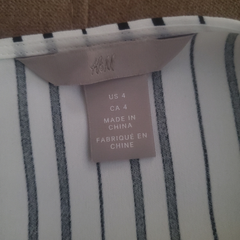 Long Split Cuff Tuxedo Stripe Blouse - Picture 7 of 8